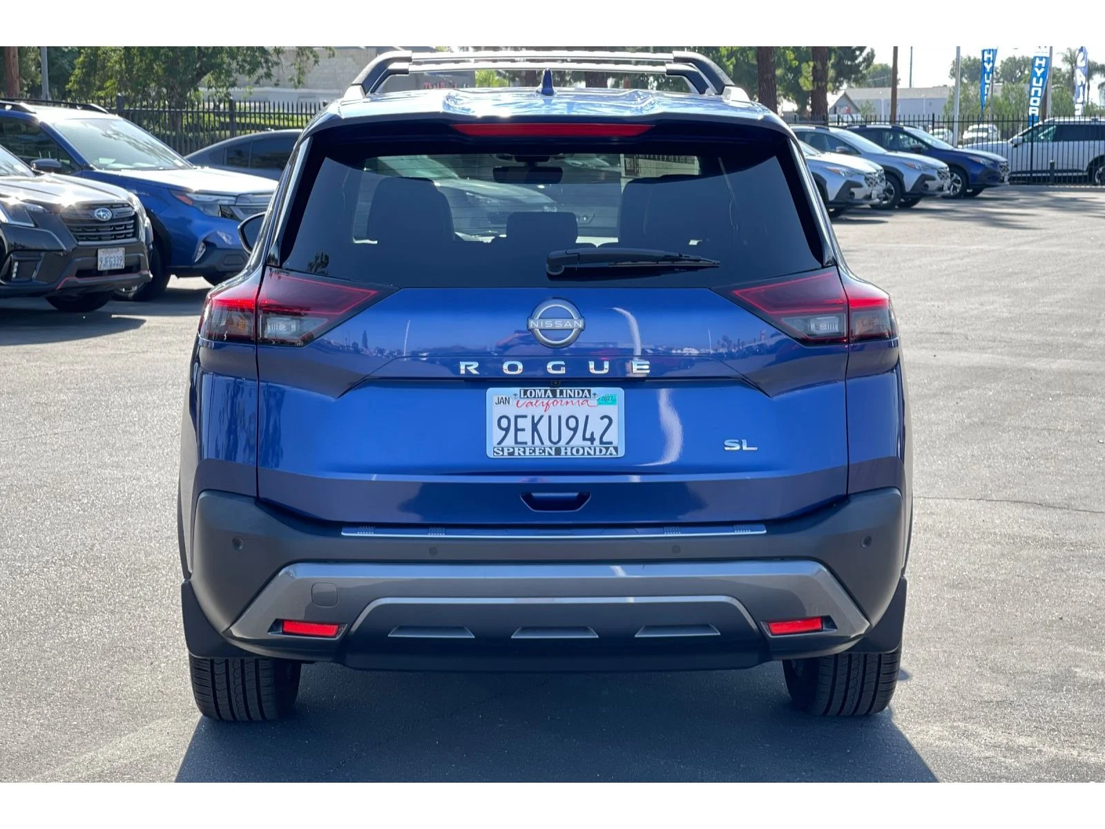 Used 2023 Caspian Blue Metallic Nissan SL image 4