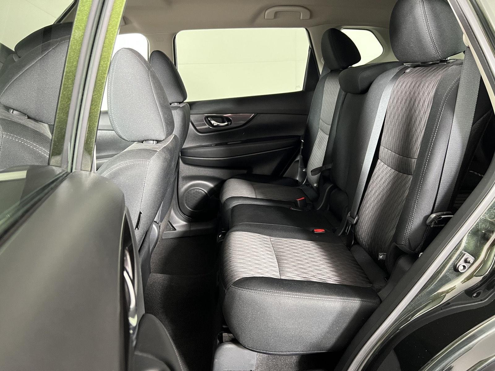 Used 2020 Midnight Pine Metallic Nissan SV image 22