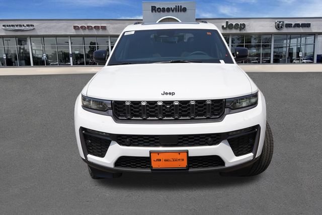 New 2026 Bright White Clear-Coat Exterior Paint Jeep Limited image 8