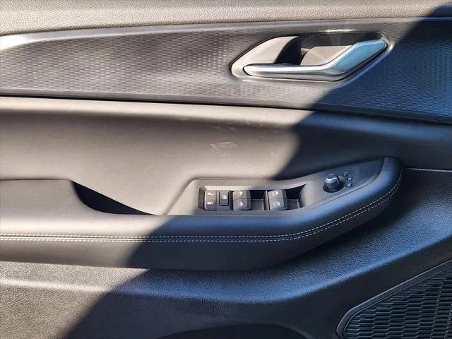 New 2026 Baltic Gray Metallic Clear-Coat Exterior Paint Jeep Laredo X image 16