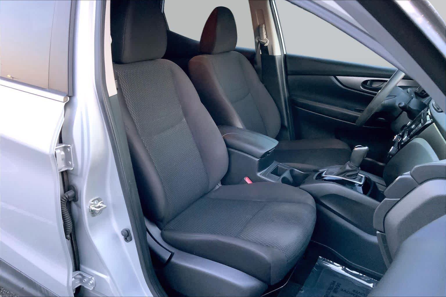 Used 2019 Brilliant Silver Metallic Nissan S image 8
