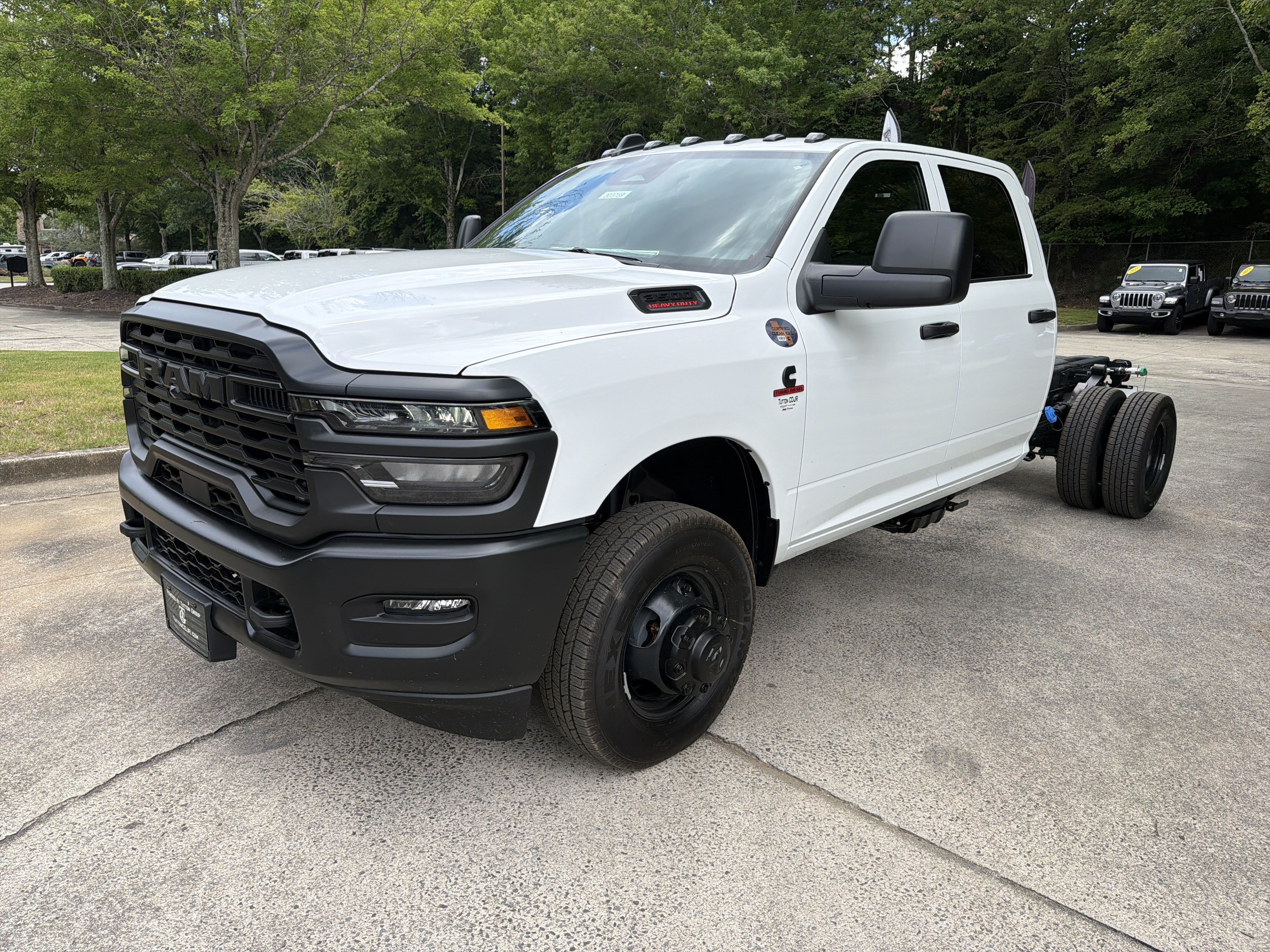 New 2026 Bright White Clearcoat RAM Tradesman image 3
