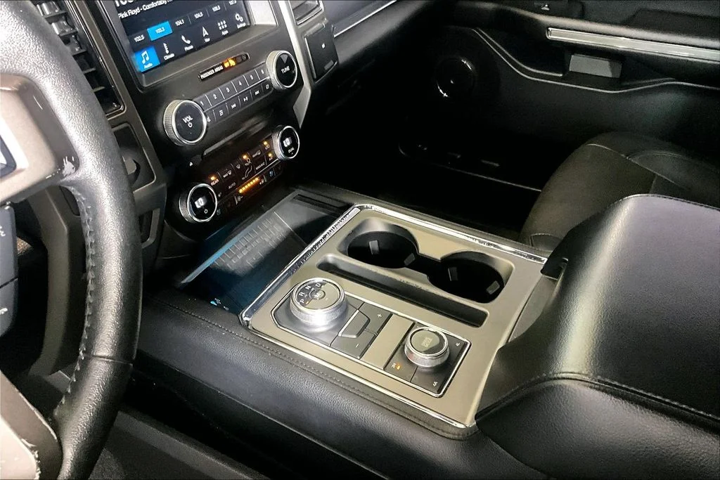 Certified Used 2018 Magnetic Ford XLT image 13