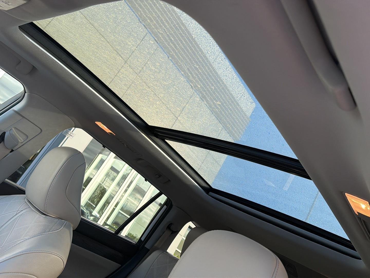 Used 2022 Wind Chill Pearl Toyota Platinum image 33
