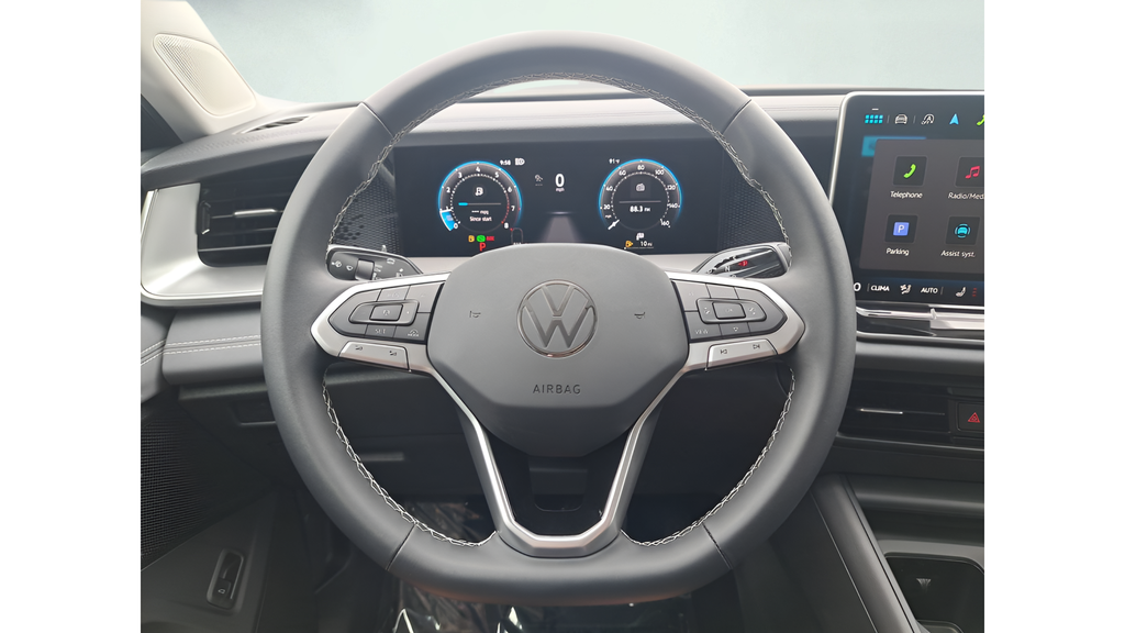 2025 Volkswagen Tiguan SE - Photo 19