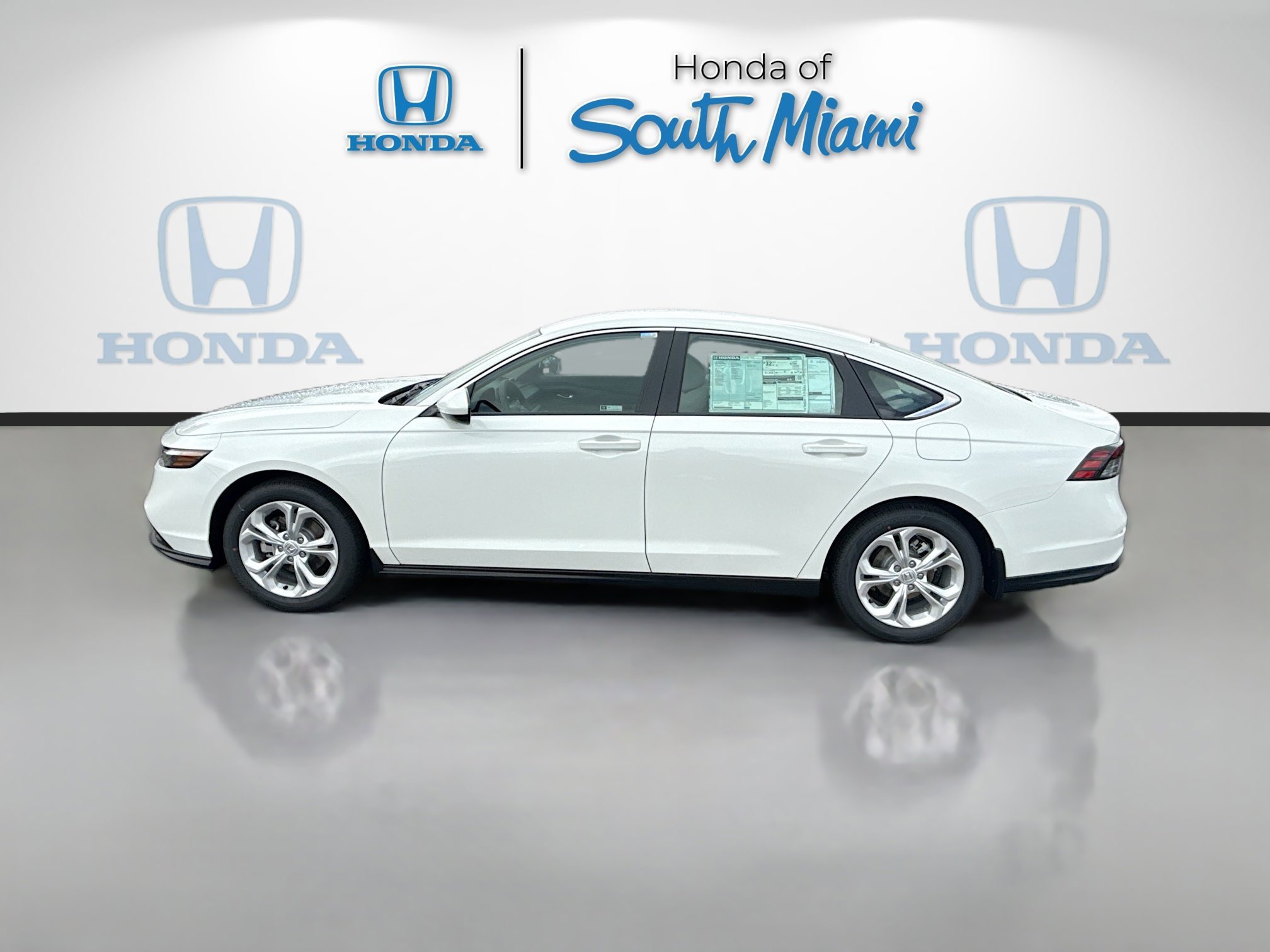 New 2026 Platinum White Pearl Honda LX image 4