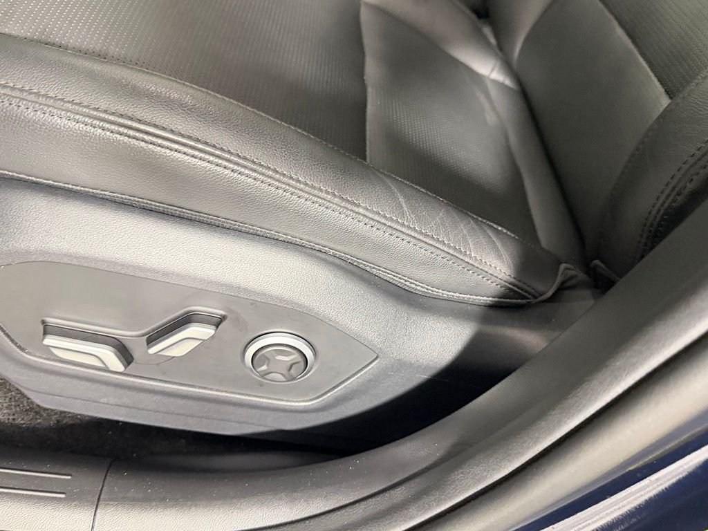 Used 2025 Blue Hyundai Limited image 27