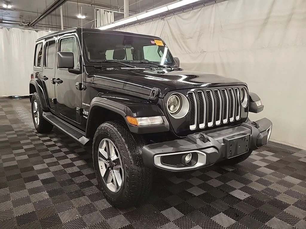 Used 2021 Black Jeep Unlimited Sahara image 3