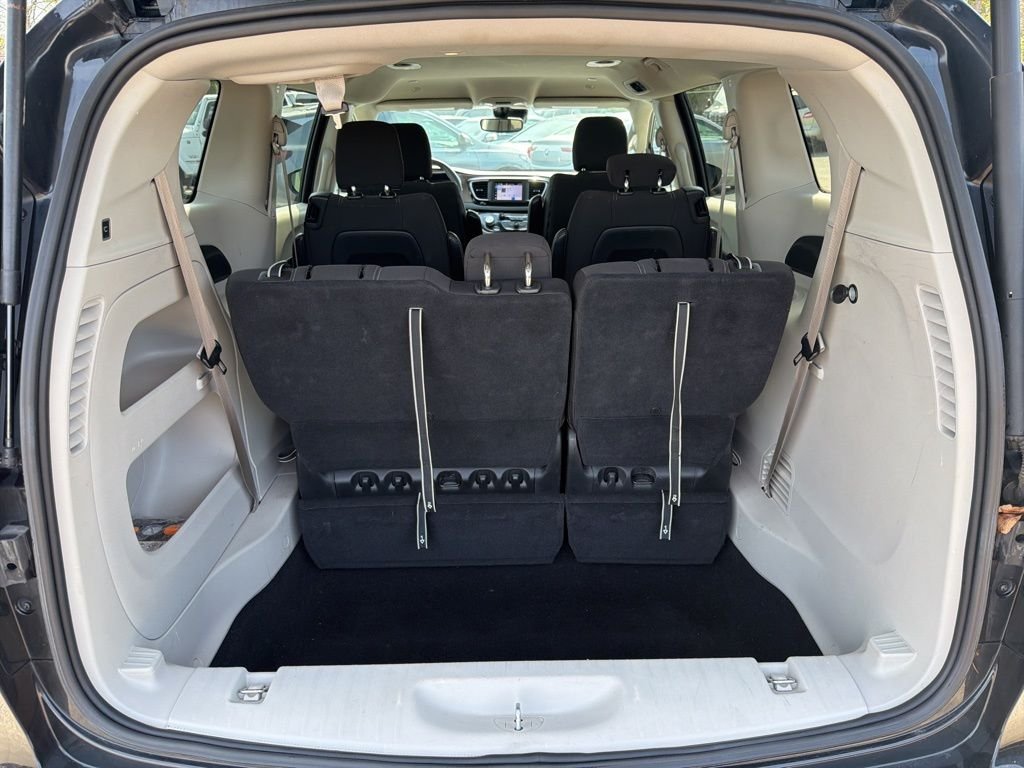 Used 2023 Black Chrysler LX image 25