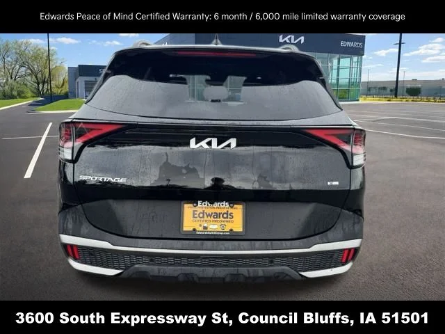 Used 2024 Black Kia X-Line image 3