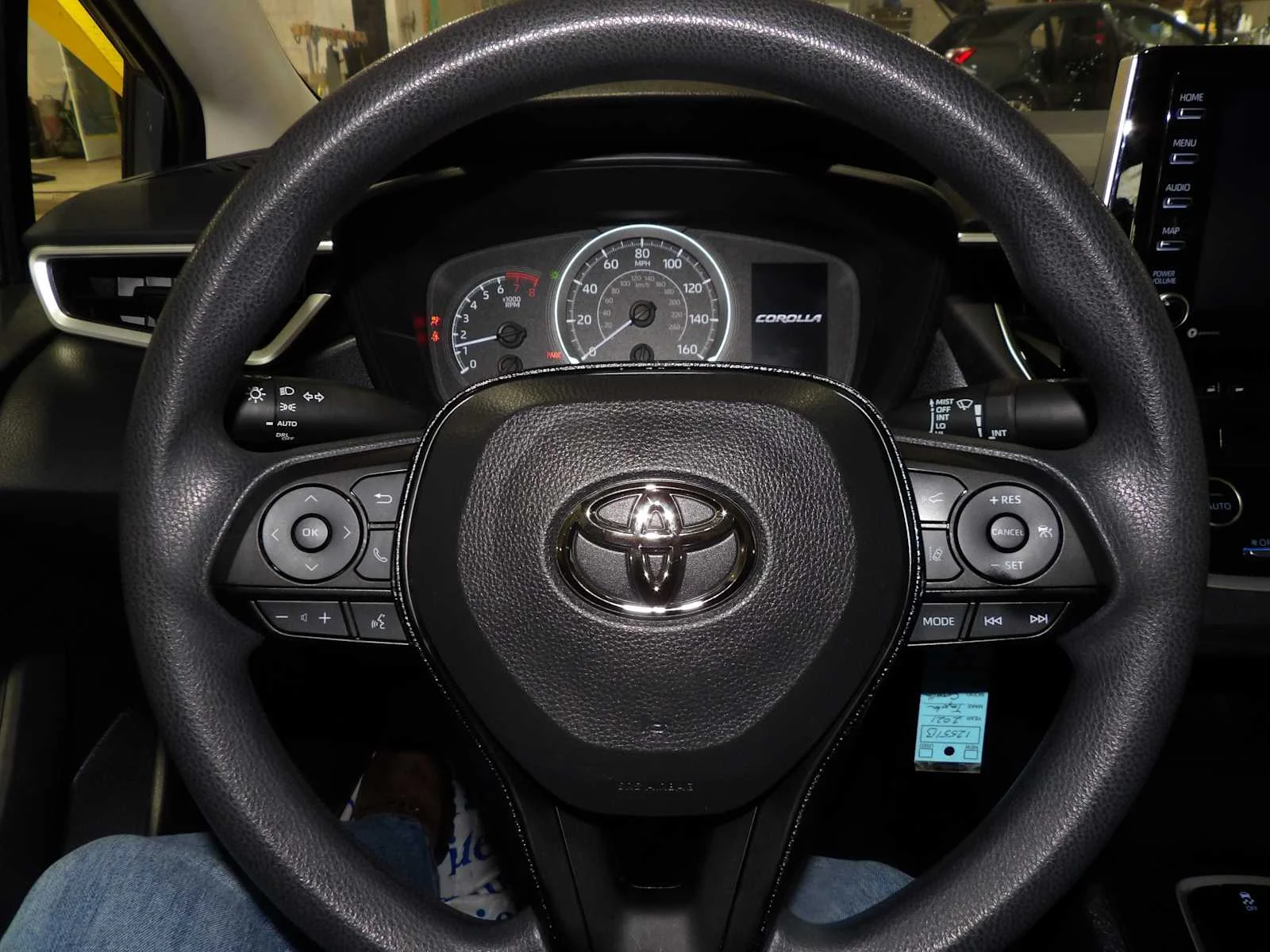 2021 Toyota Corolla LE - Photo 13