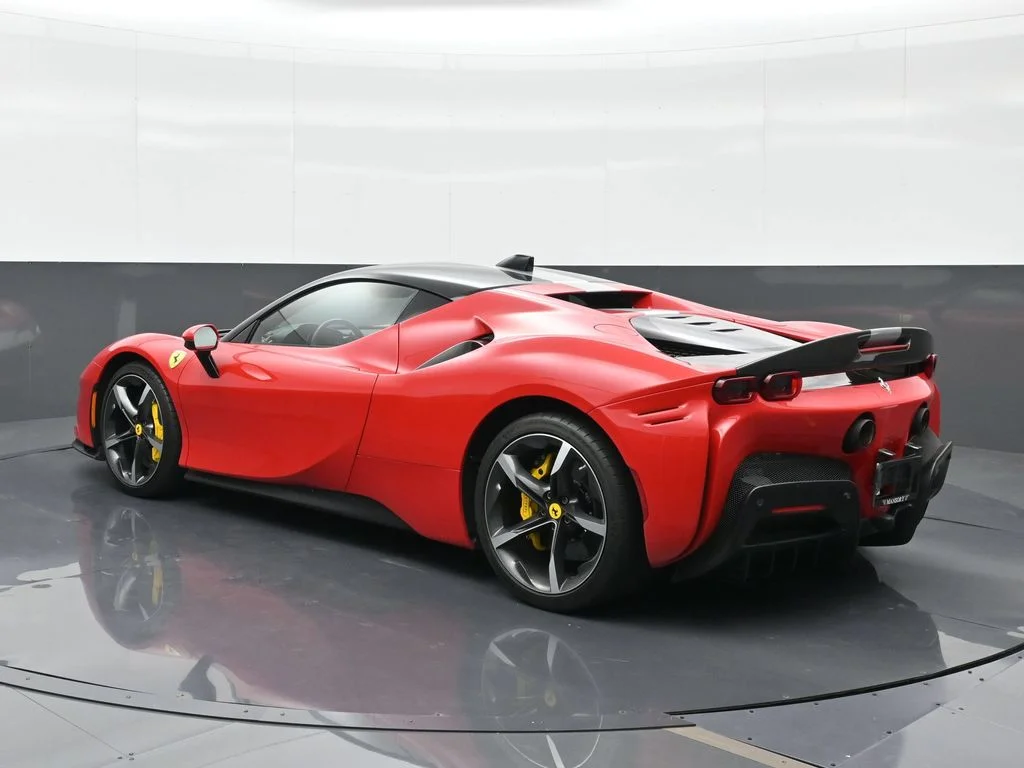 Used 2021  Ferrari Base image 2