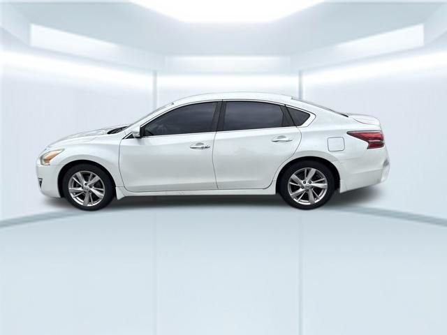 Used 2015 White Nissan 2.5 SL image 10