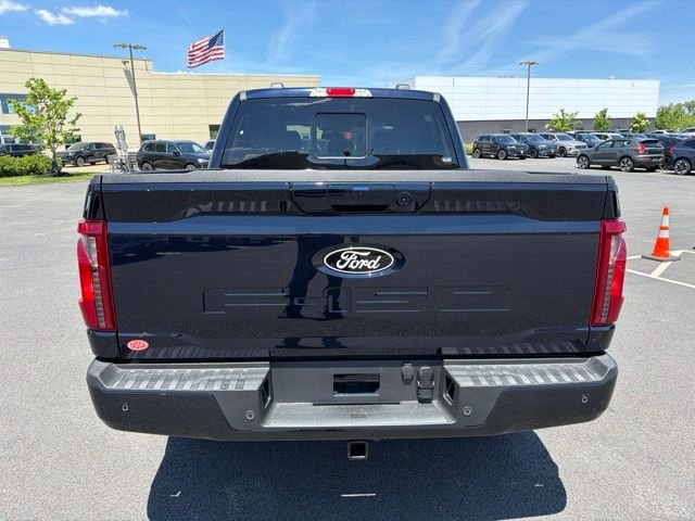 New 2026 Antimatter Blue Metallic Ford XLT image 4