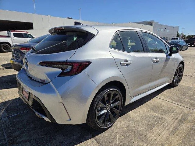 Used 2026 Classic Silver Metallic Toyota XSE image 5