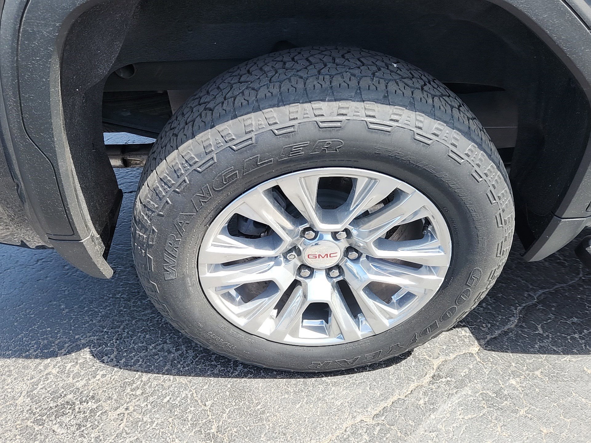 Used 2021 Hunter Metallic GMC Denali image 29
