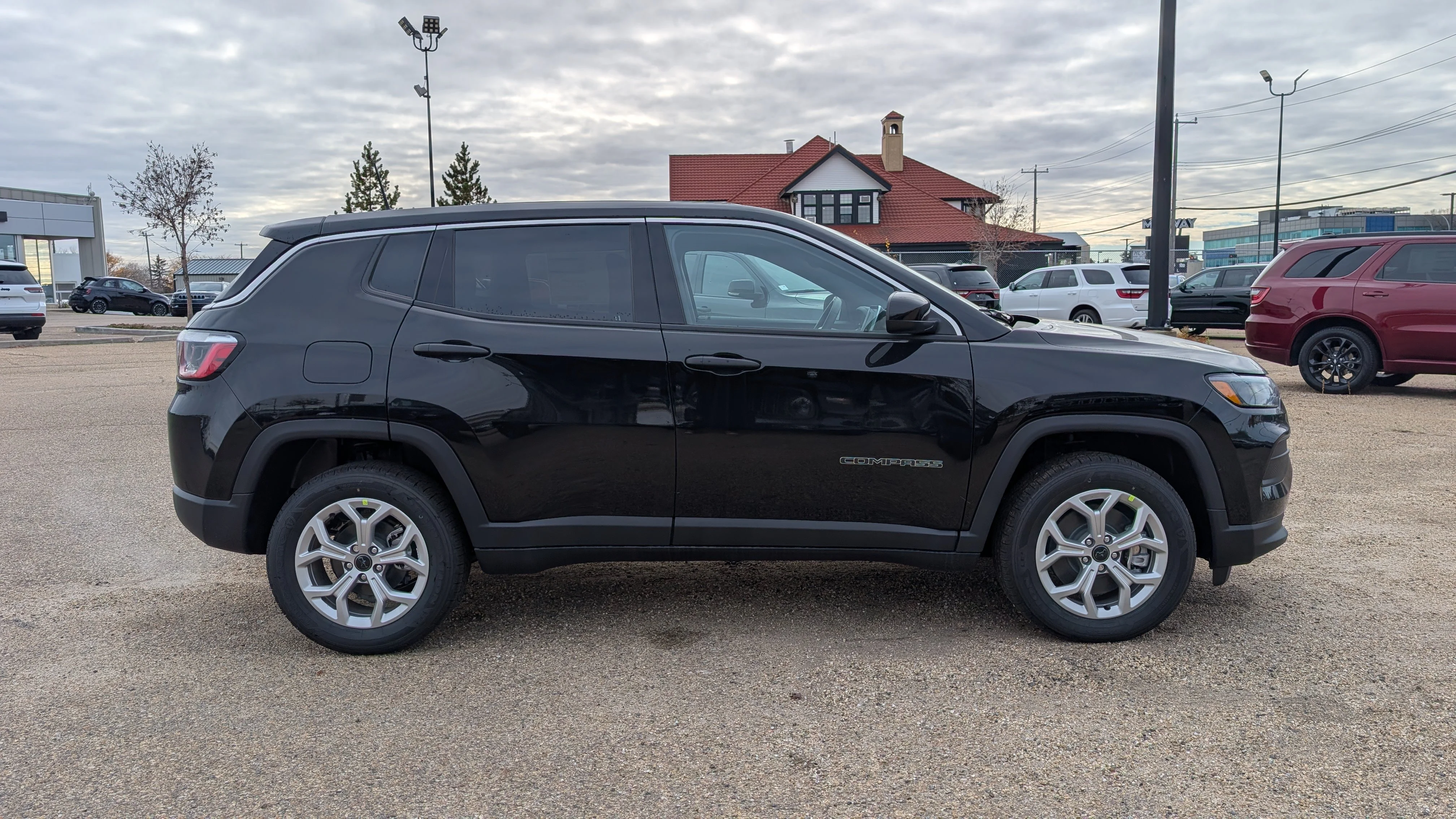 New 2026 Diamond Black Crystal Pearl Jeep Sport image 8