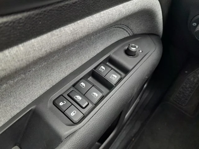 Used 2024 White Jeep Latitude image 30