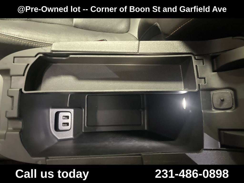 Used 2020 BLUE EMERALD METALLIC GMC SLT image 27