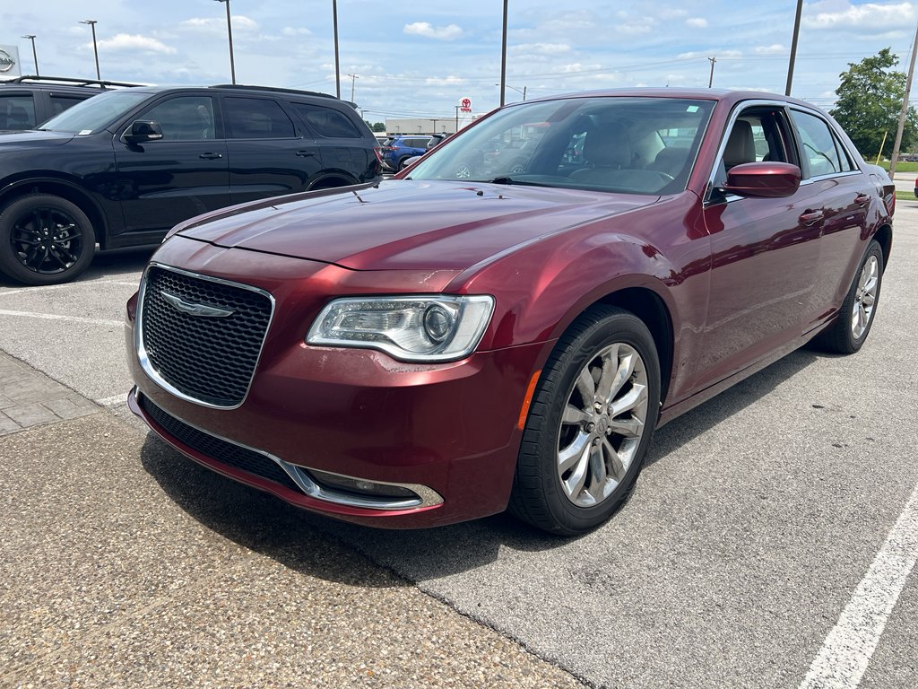 Used 2015 Velvet Red Pearlcoat Chrysler Limited image 2