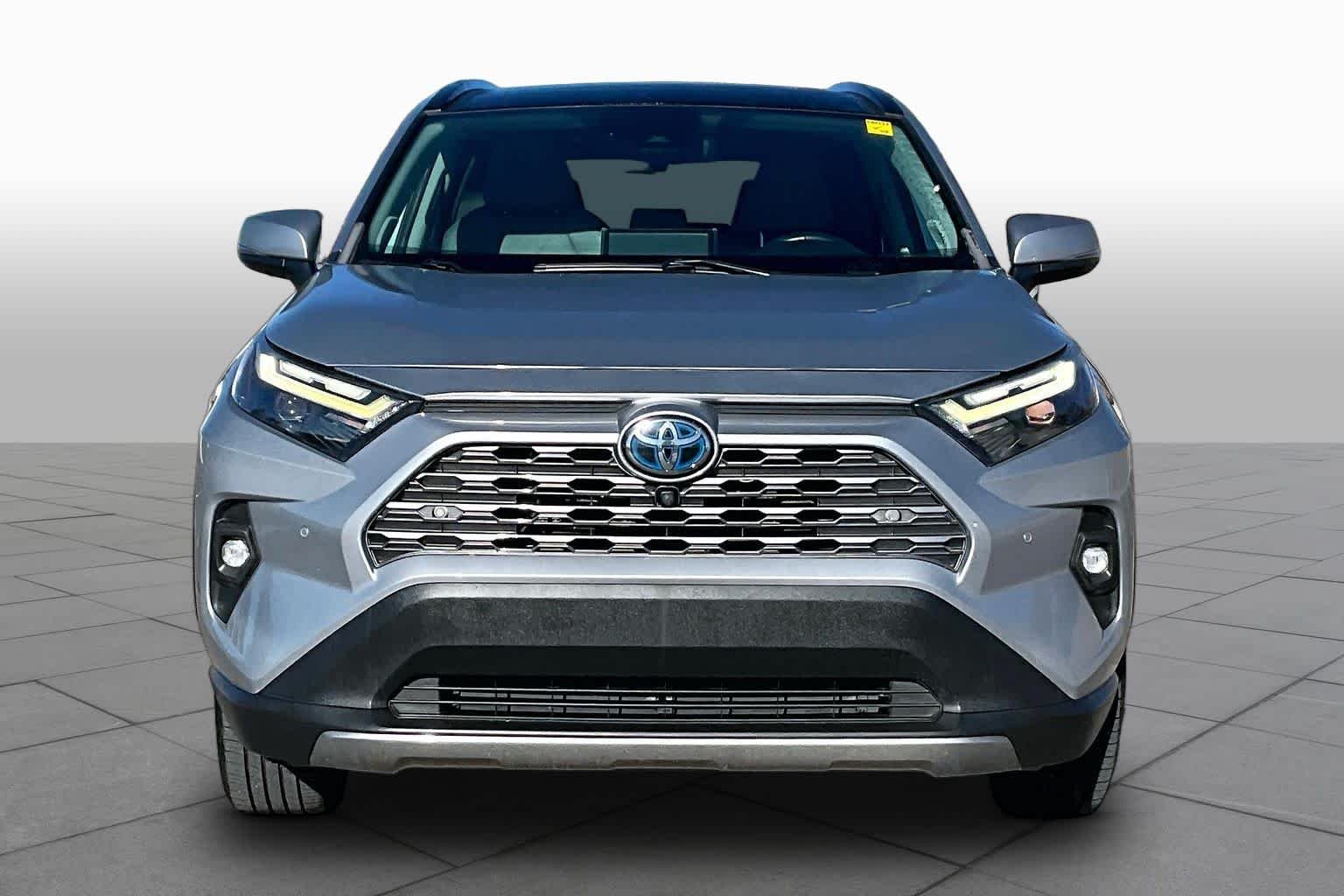Used 2022 Silver Sky Metallic Toyota Hybrid Limited image 4