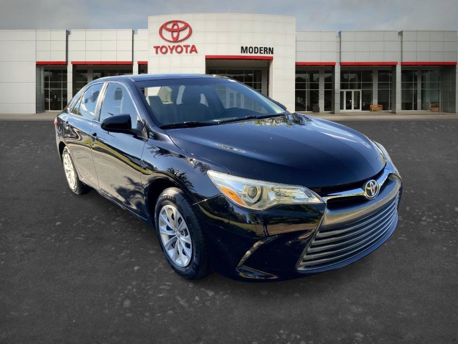 Used 2017 Midnight Black Metallic Toyota LE image 3