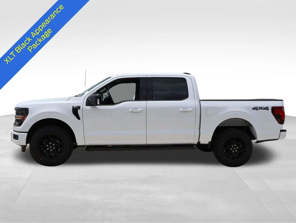 New 2026 Oxford White Ford XLT image 2