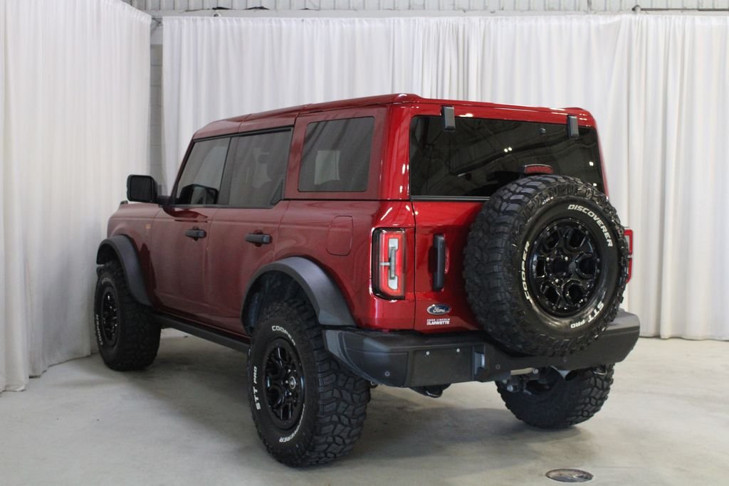 Used 2025 Ruby Red Metallic Ford Badlands image 21