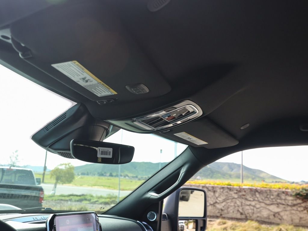 New 2026 Diamond Black Crystal Pearl-Coat Exterior Paint RAM Laramie image 12