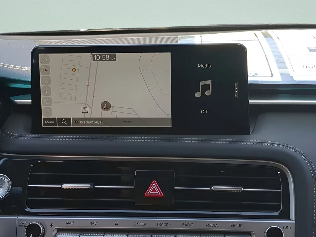 2026 GENESIS G70 Standard - Photo 15