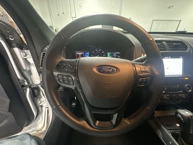 Certified Used 2019 White Ford XLT image 15