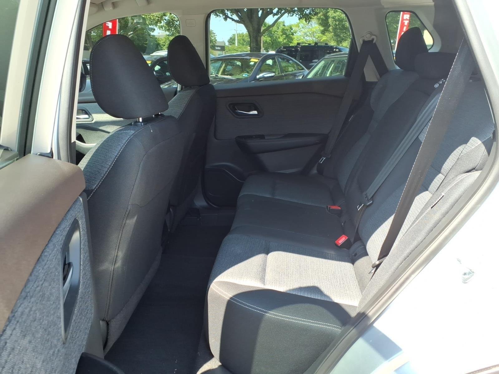 Used 2023  NISSAN SV image 20