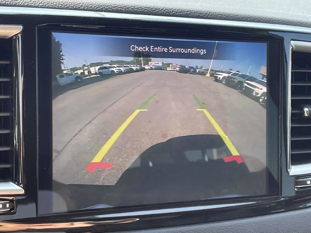 Used 2023 Black Chrysler Touring L image 32