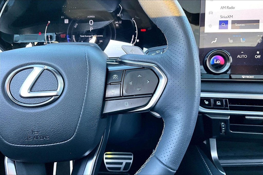 Used 2023 Ultra White Lexus 500h F SPORT Performance image 12