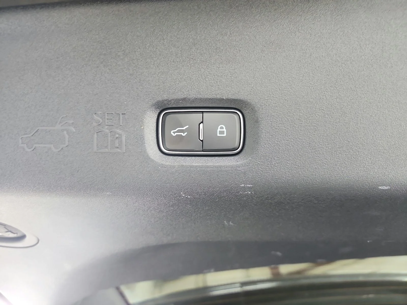 Used 2025 Agate Black Metallic Ford Platinum image 48