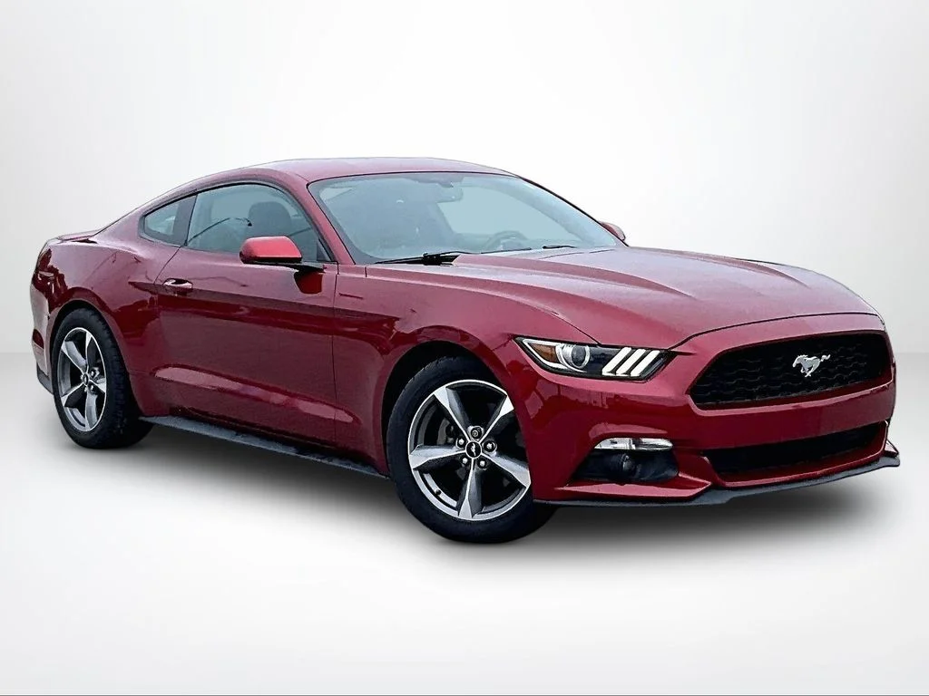 Used 2016 Red Ford V6 image 13