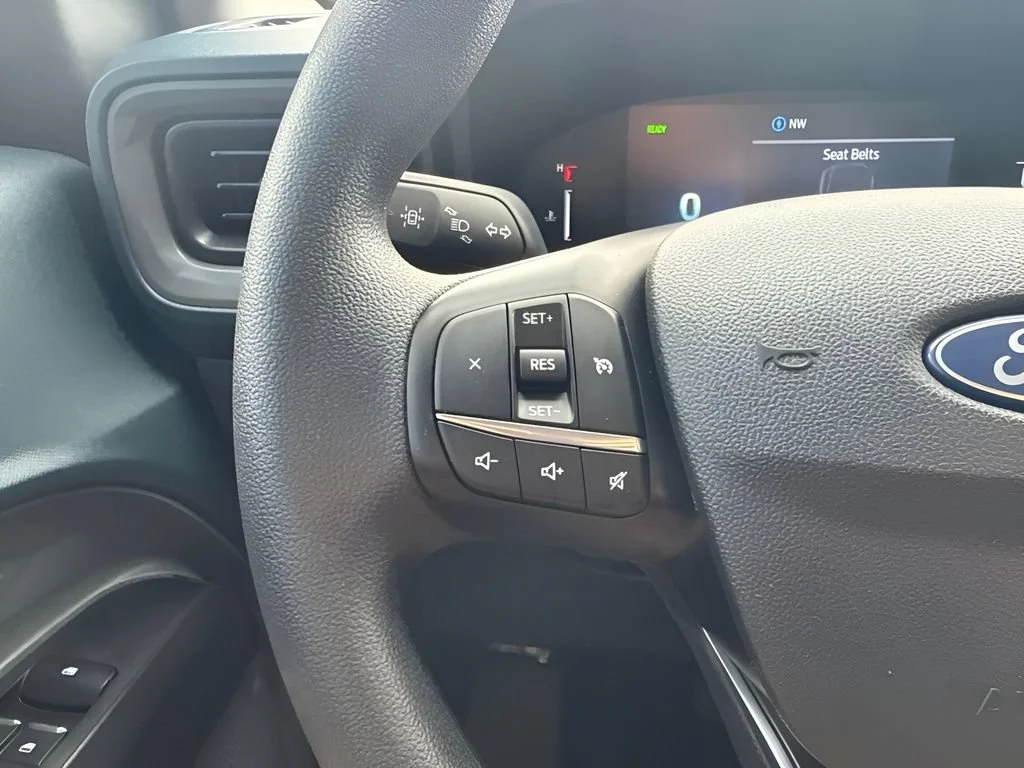 Used 2025  Ford XL image 14