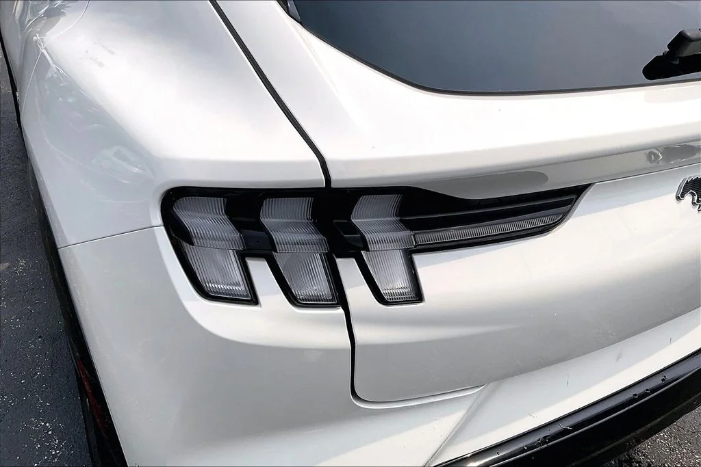 Used 2023 White Ford Premium image 29