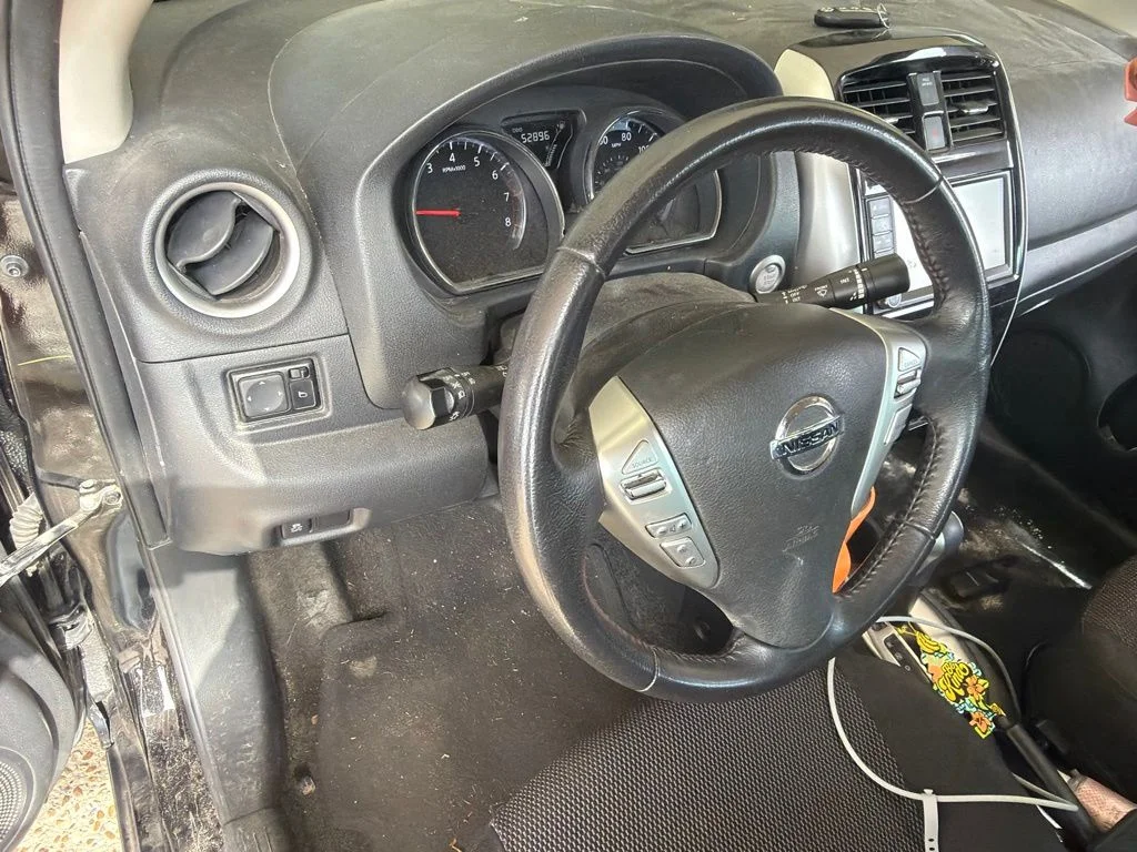 Used 2019 Black Nissan 1.6 SV image 13