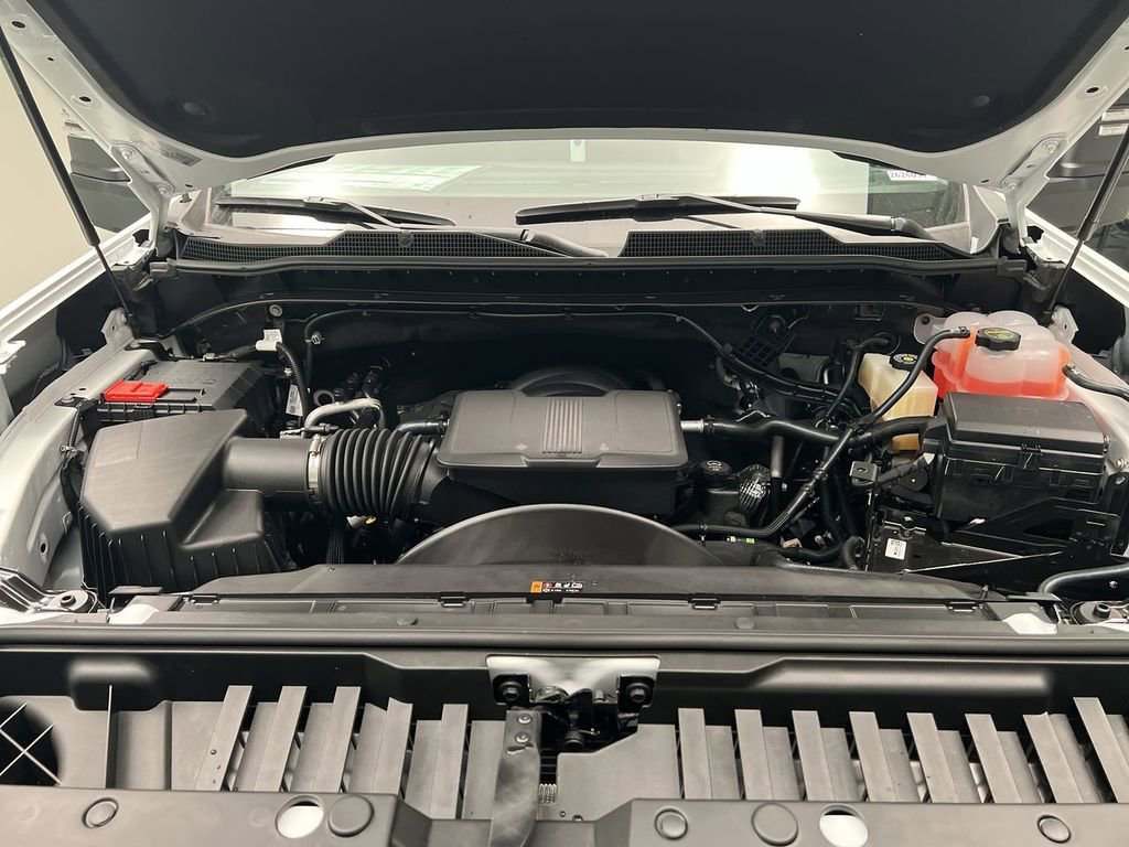 New 2026 Summit White Chevrolet LT image 25