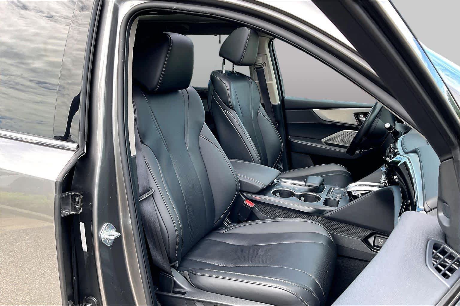 Used 2024 Liquid Carbon Metallic Acura w/Technology Package image 9