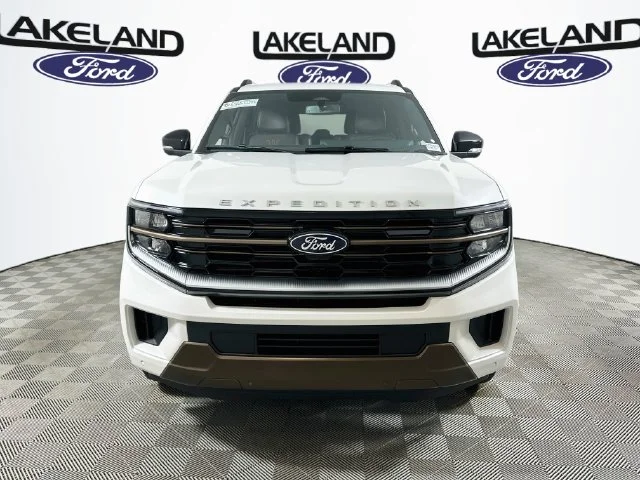 New 2027 White Ford King Ranch image 8