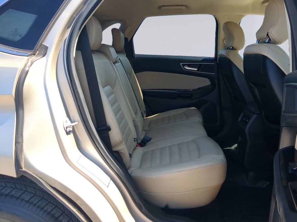Used 2017 White Gold Metallic Ford SEL image 20
