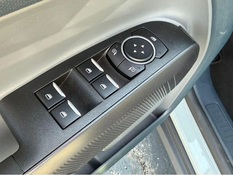 Used 2024 Cactus Green / Gray Ford XLT image 17