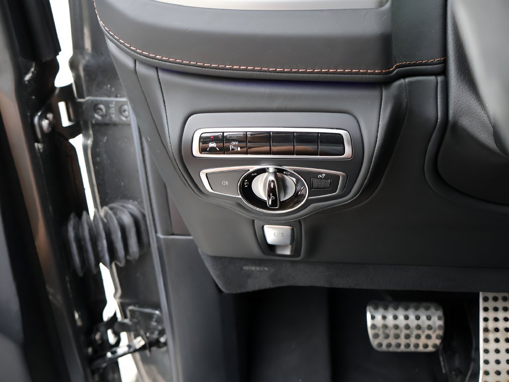Used 2022 MANUFAKTUR Graphite Metallic Mercedes-Benz G 63 AMG® image 37