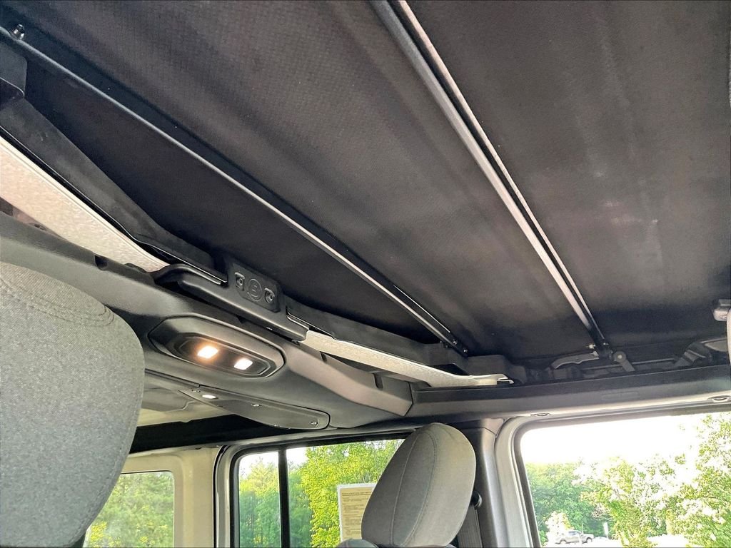 Used 2024 Silver Jeep Rubicon image 22