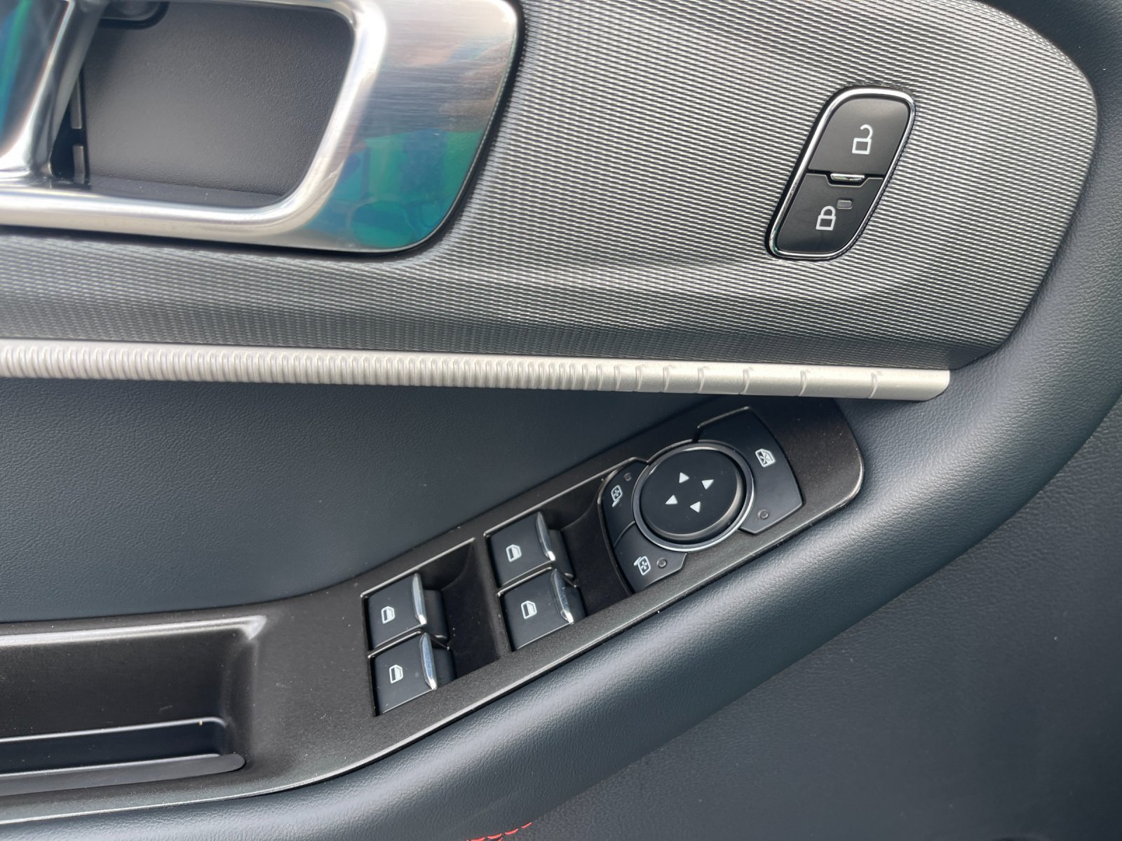 New 2026 Agate Black Metallic Ford ST-Line image 12