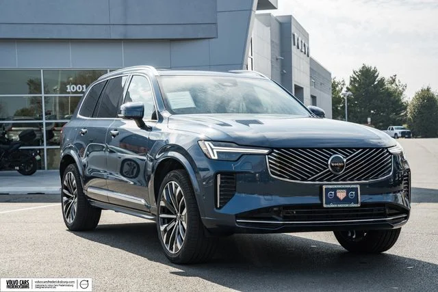 2025 Volvo XC90 B6 Plus Bright 7-Seater 4WD's photo