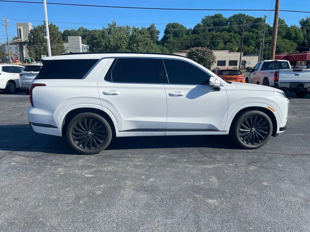 Used 2025 Hyper White Hyundai Calligraphy Night Edition image 8