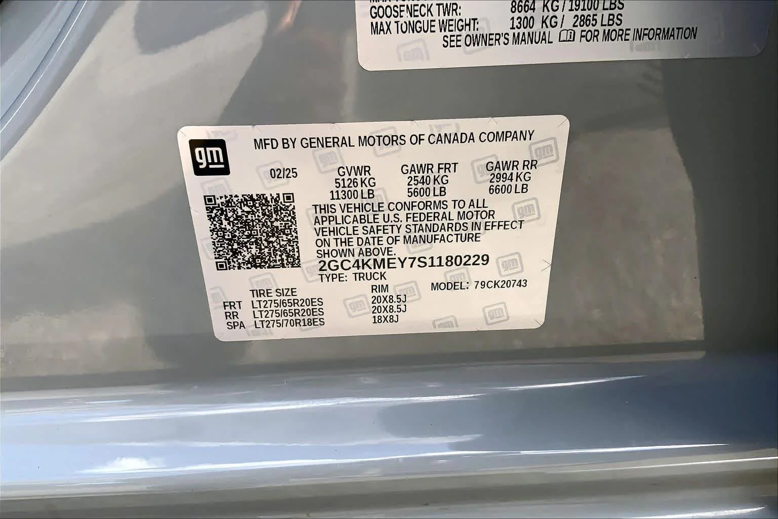 Used 2025 Slate Gray Metallic Chevrolet Custom image 37
